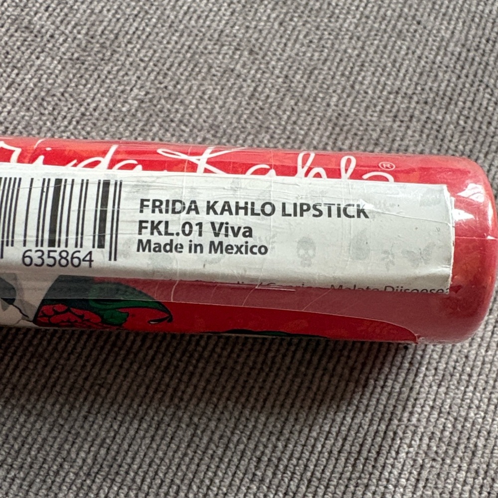 NEW [Frida Kahlo] Designer Icon Lipstick in Viva, Made in Mexico - Picture 4 of 6